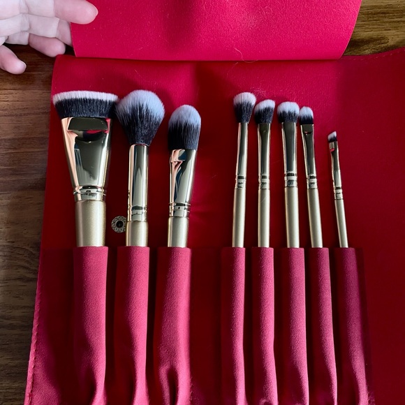 High end makeup! Most never used and some only tested!! - Picture 4 of 16